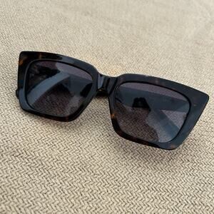 Z Supply Feel Good Polarized Cateye Tortoise Sunglasses